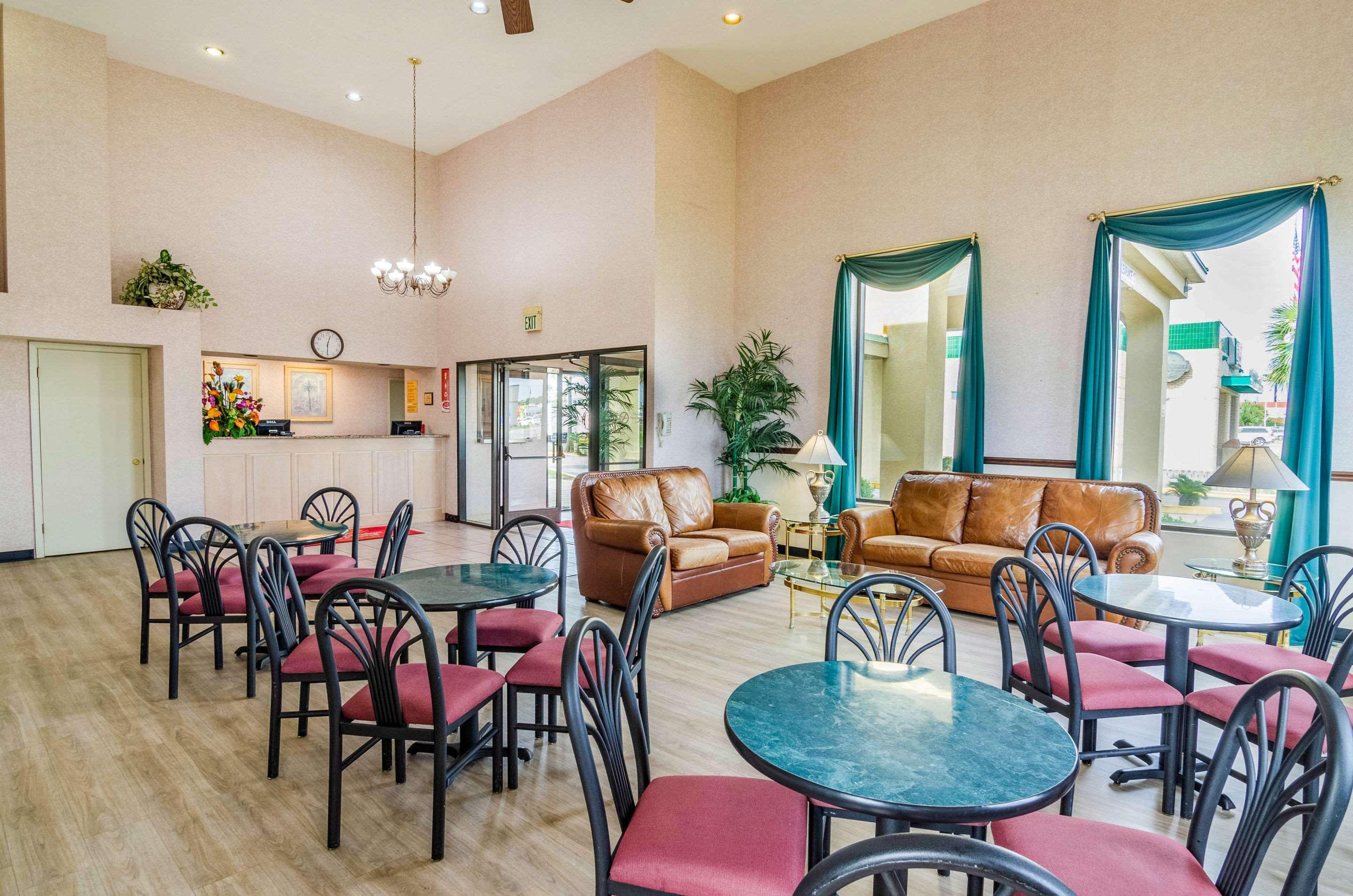 Econo Lodge Inn & Suites Gulfport Luaran gambar